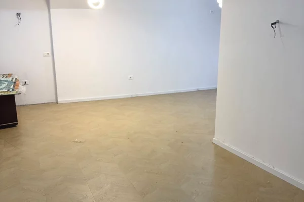 Shtepi ne shitje Apartament ne Tirane, 2+1, Mobilimi Bosh, pa mobiluar, Pagesa 14,500,000  Leke.