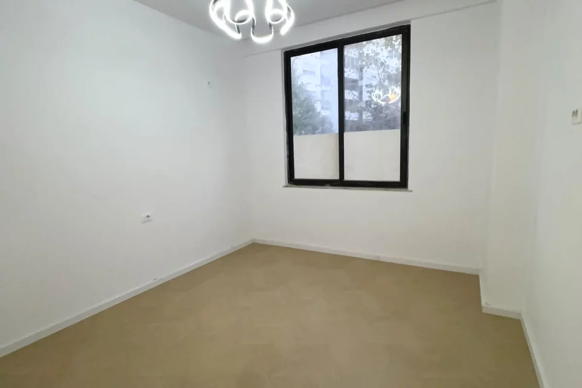 Shtepi ne shitje Apartament ne Tirane, 2+1, Mobilimi Bosh, pa mobiluar, Pagesa 14,500,000  Leke.