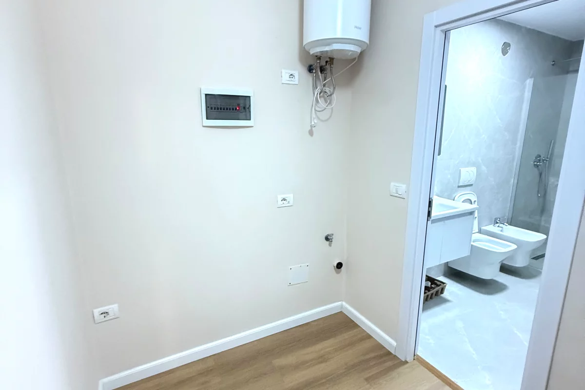 Shtepi ne shitje Apartament ne Tirane, 1+1, Mobilimi Bosh, pa mobiluar, Pagesa 163,000  Euro.