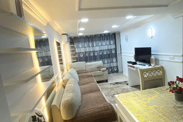 Shtepi me qera 1+1 ne Tirane - 60,000 Leke