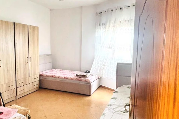 Shitet Super Apartament 2+1 me Ballkon, Bulevardi i Ri - 115 m²