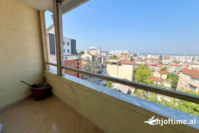 Shtepi me qera Apartament ne Tirane, 2+1, Mobilimi E mobiluar, Pagesa 650  Euro.