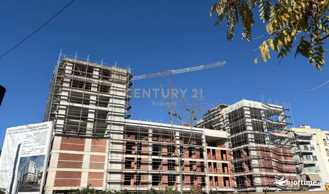 Shtepi ne shitje Apartament ne Tirane, 1+1, Mobilimi Bosh, pa mobiluar, Pagesa 128,000  Euro.