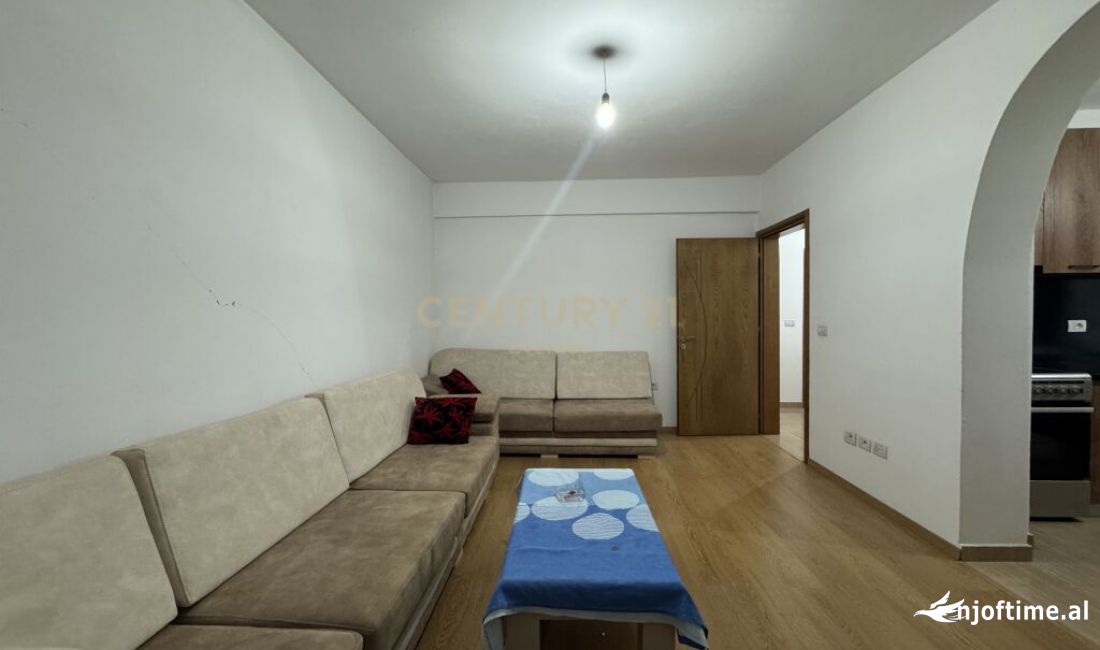Shtepi me qera Apartament ne Tirane, 1+1, Mobilimi E mobiluar, Pagesa 400  Euro.