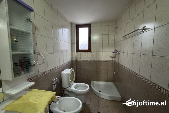 Shtepi me qera Apartament ne Tirane, 1+1, Mobilimi E mobiluar, Pagesa 400  Euro.