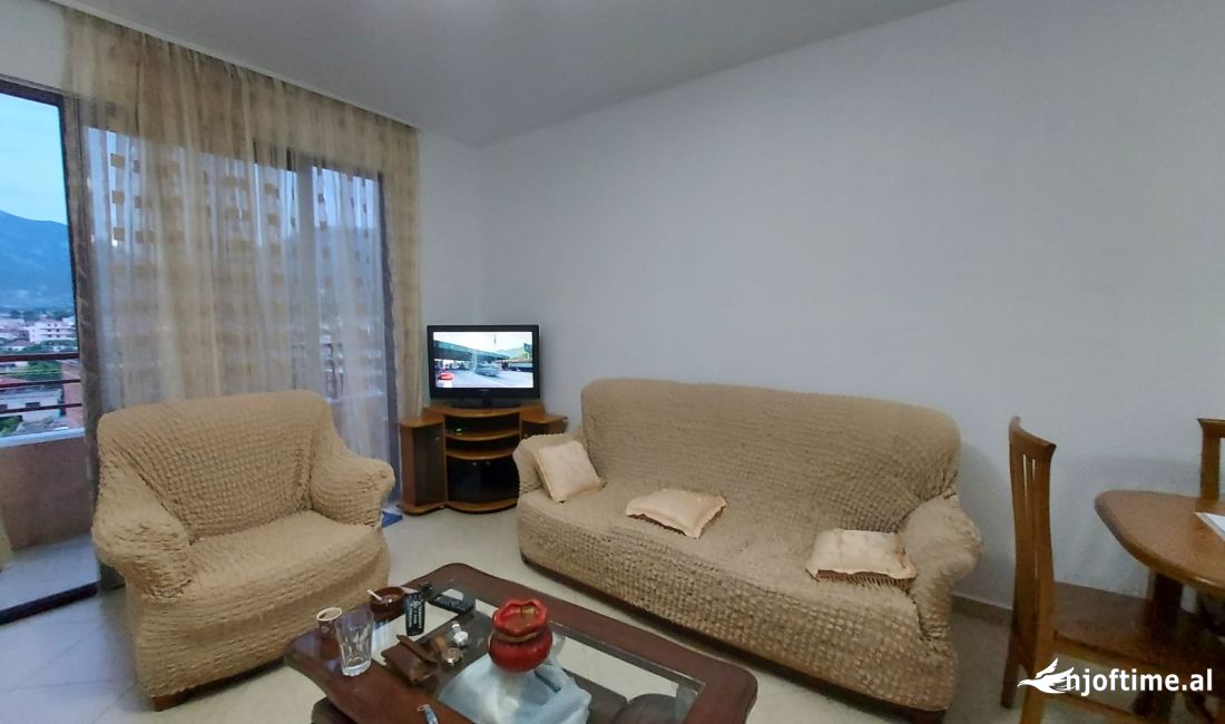 Shtepi me qera Apartament ne Tirane, 1+1, Mobilimi E mobiluar, Pagesa 350  Euro.