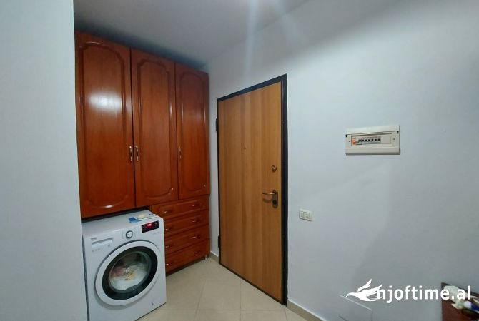 Shtepi me qera Apartament ne Tirane, 1+1, Mobilimi E mobiluar, Pagesa 350  Euro.