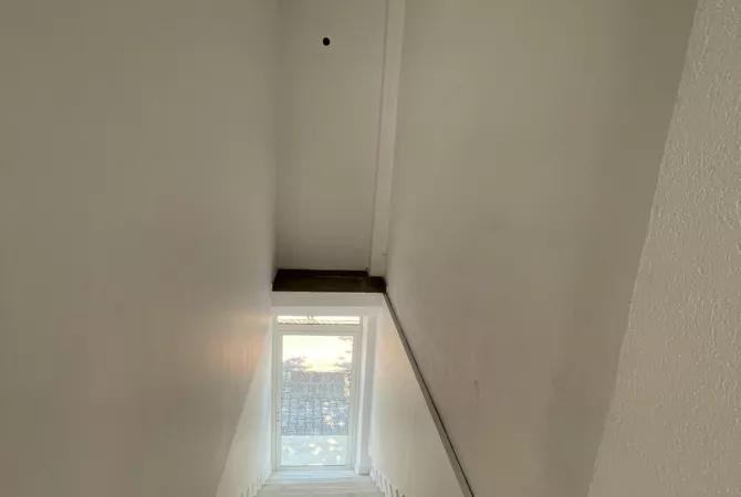 Business Property for Rent 3+1 in Tirana - 1,300 Euro