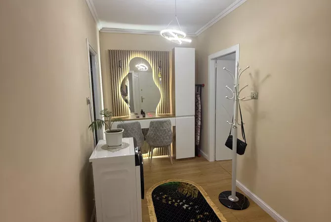 SHITET APARTAMENT 1+1 NE PORCELAN (MBRAPA U.E.T)
