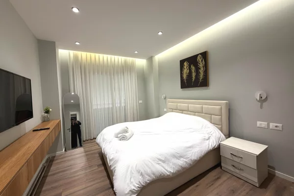 Astir, Japim me qira Apartament 1+1
