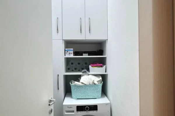 Shtepi ne shitje Apartament ne Tirane, 2+1, Mobilimi E mobiluar, Pagesa 260,000  Euro.