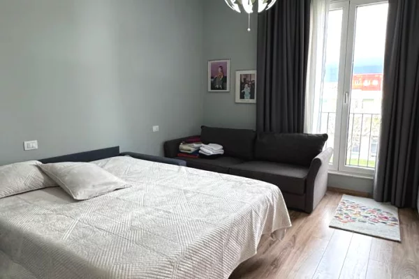 Shtepi ne shitje Apartament ne Tirane, 2+1, Mobilimi E mobiluar, Pagesa 260,000  Euro.
