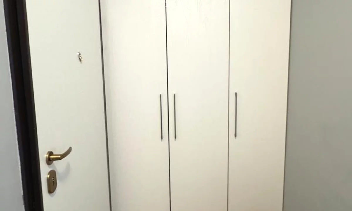 Shtepi ne shitje Apartament ne Tirane, 2+1, Mobilimi E mobiluar, Pagesa 260,000  Euro.