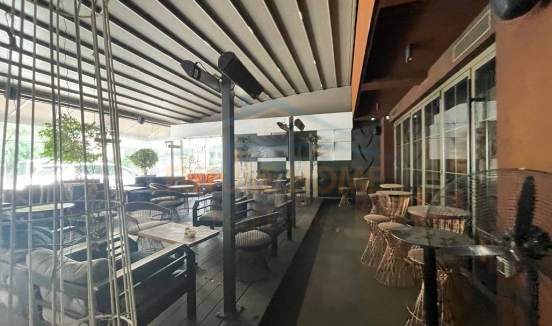 Qera, Bar Coffe-Lounge, Bllok, Tirane.