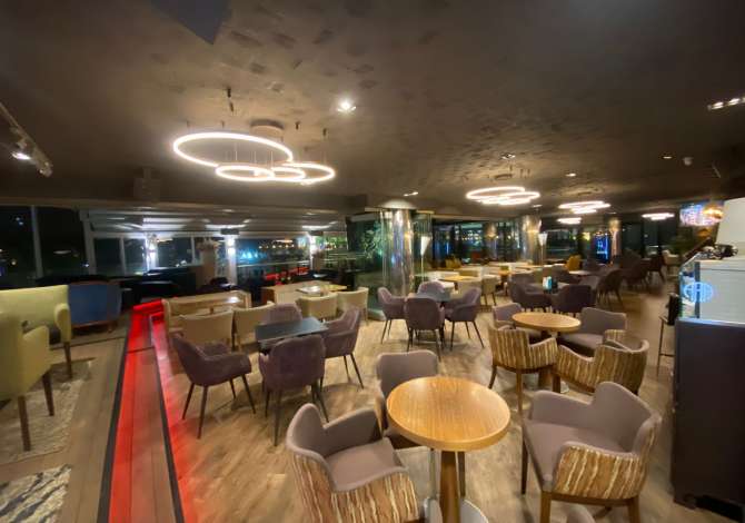 Ambient biznesi me qera 2+1 ne Tirane - 7,200 Euro