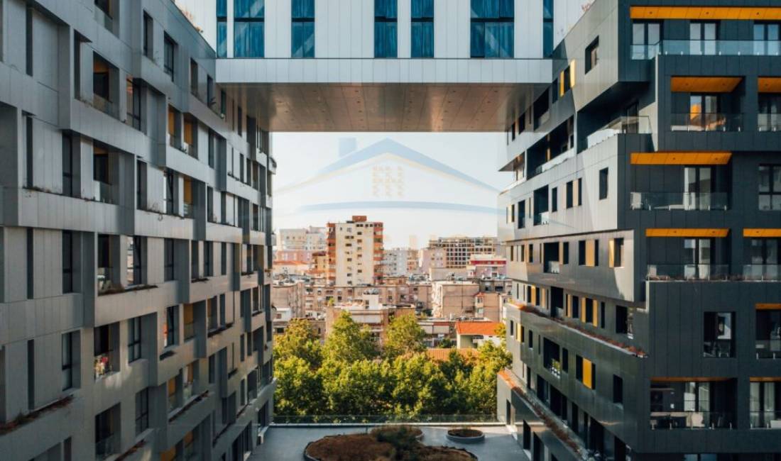 Shitet, Ambjent Biznesi, Rruga e Kavajes, Tirane