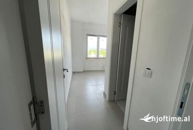 SHITET APARTAMENT 2+1 GOLEM DURRES