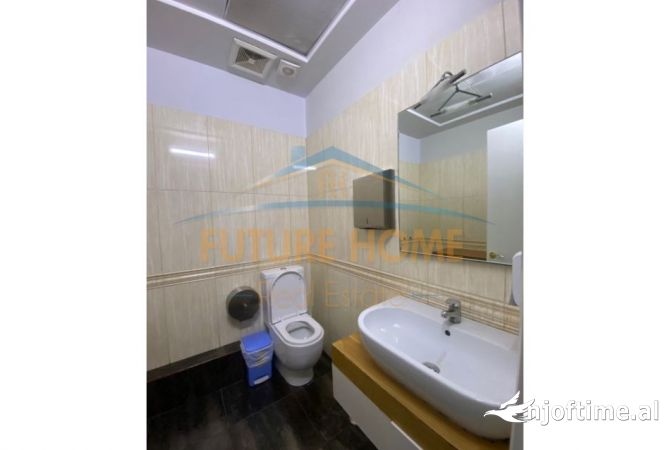 QERA AMBIENT ZYRASH + POST PARKIMI DY KULLAT BINJAKE BULEVARDI DESHMORET E KOMBIT TIRANE