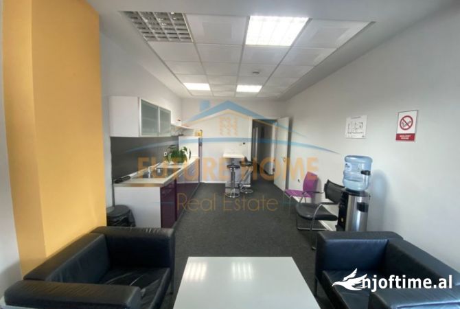 QERA AMBIENT ZYRASH + POST PARKIMI DY KULLAT BINJAKE BULEVARDI DESHMORET E KOMBIT TIRANE