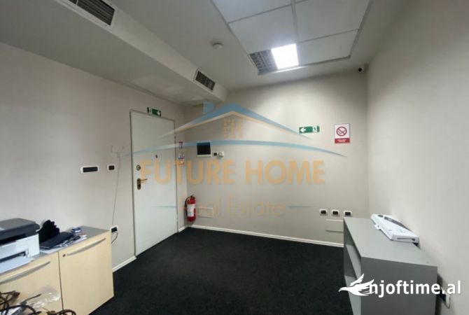 QERA AMBIENT ZYRASH + POST PARKIMI DY KULLAT BINJAKE BULEVARDI DESHMORET E KOMBIT TIRANE