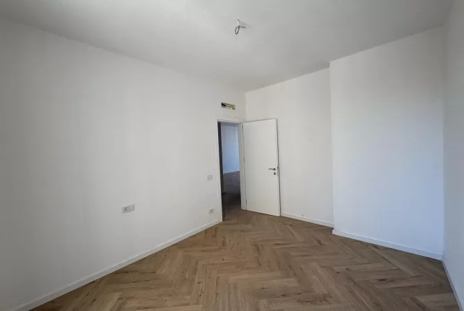 Business Property for Rent 3+1 in Tirana - 2,200 Euro