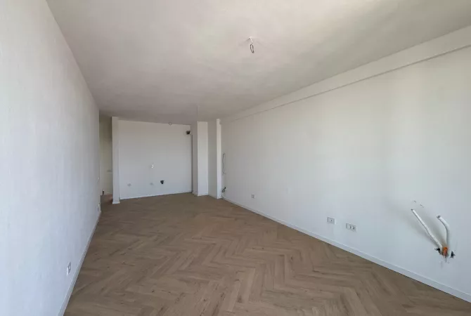 Qera , Ambient Biznesi, Rruga "Mine Peza" , Tirane!