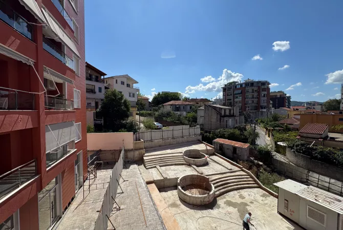 Shtepi ne shitje Apartament ne Tirane, 2+1, Mobilimi Bosh, pa mobiluar, Pagesa 255,000  Euro.