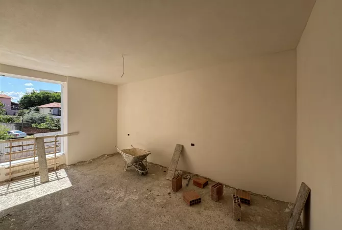 Shtepi ne shitje Apartament ne Tirane, 2+1, Mobilimi Bosh, pa mobiluar, Pagesa 255,000  Euro.