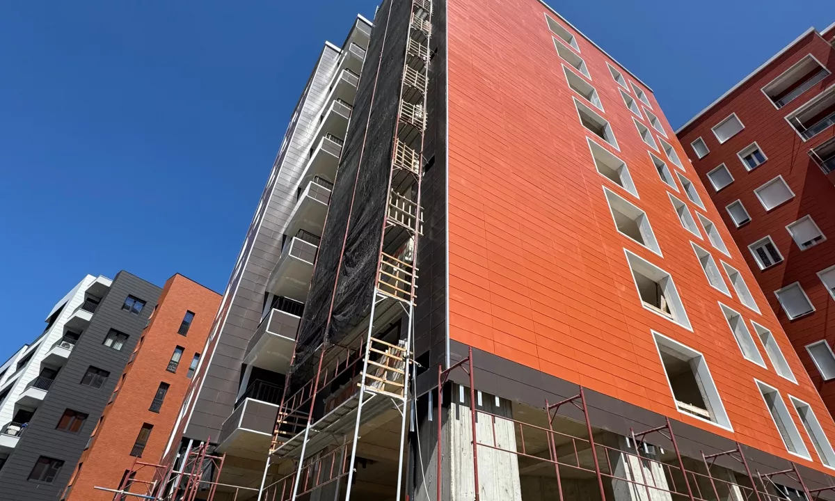 Shtepi ne shitje Apartament ne Tirane, 2+1, Mobilimi Bosh, pa mobiluar, Pagesa 255,000  Euro.