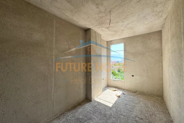 Appartamento in vendita a Tirana 2+1, Vuoto