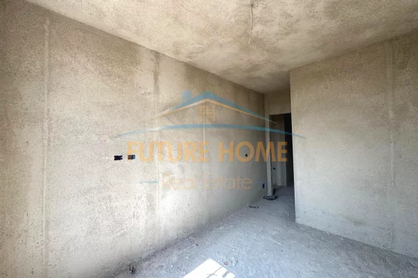 Appartamento in vendita a Tirana 2+1, Vuoto