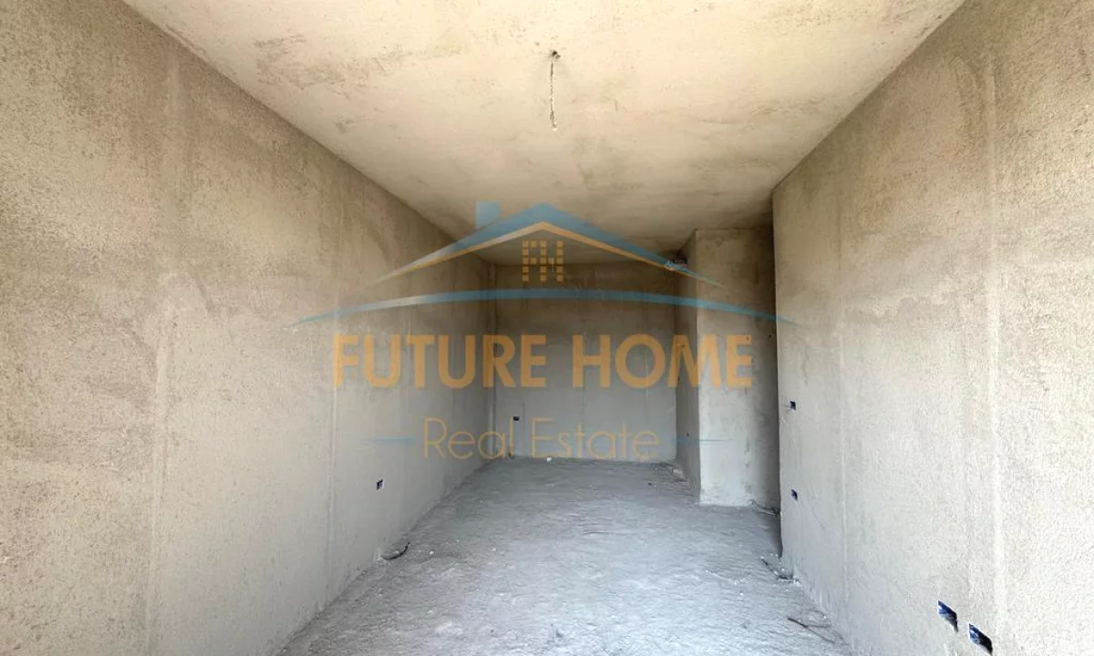 Appartamento in vendita a Tirana 2+1, Vuoto