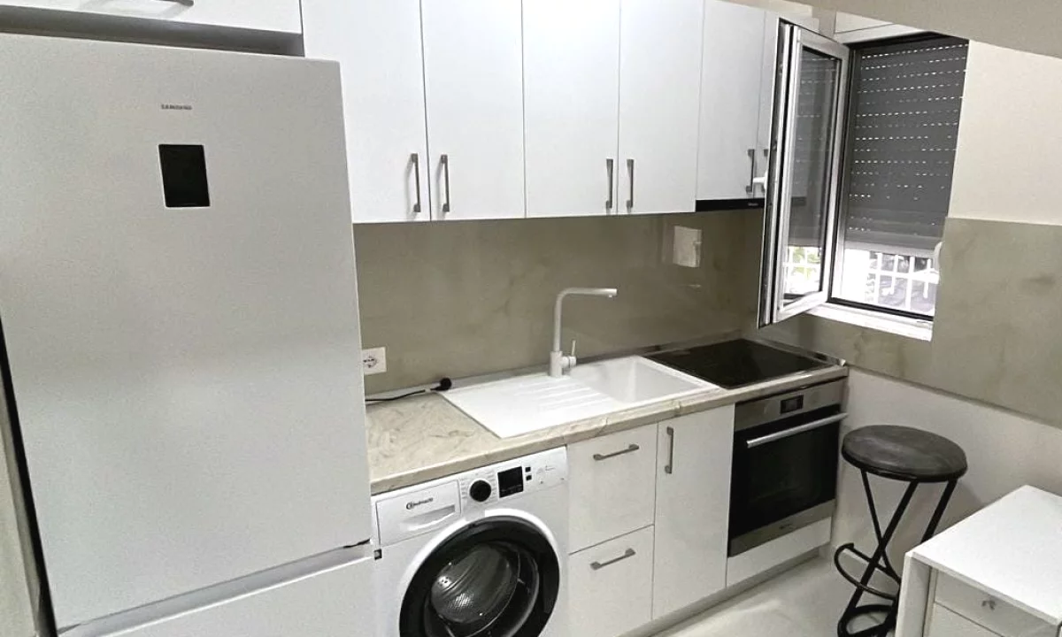 Shtepi me qera Apartament ne Tirane, 1+1, Mobilimi E mobiluar, Pagesa 450  Euro.