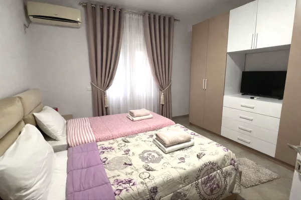 Shtepi me qera 2+1 ne Tirane - 600 Euro