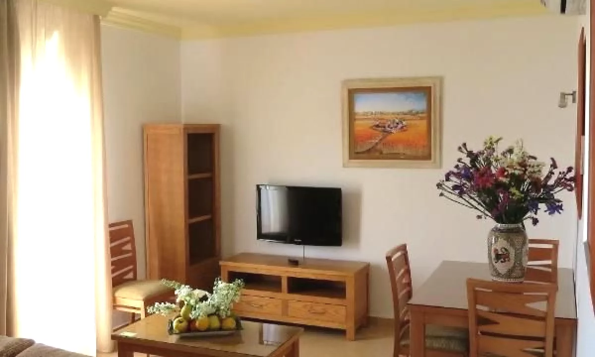 Shtepi me qera Apartament ne Tirane, 2+1, Mobilimi E mobiluar, Pagesa 450  Euro.