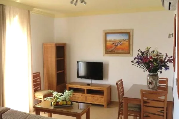 Shtepi me qera 2+1 ne Tirane - 450 Euro