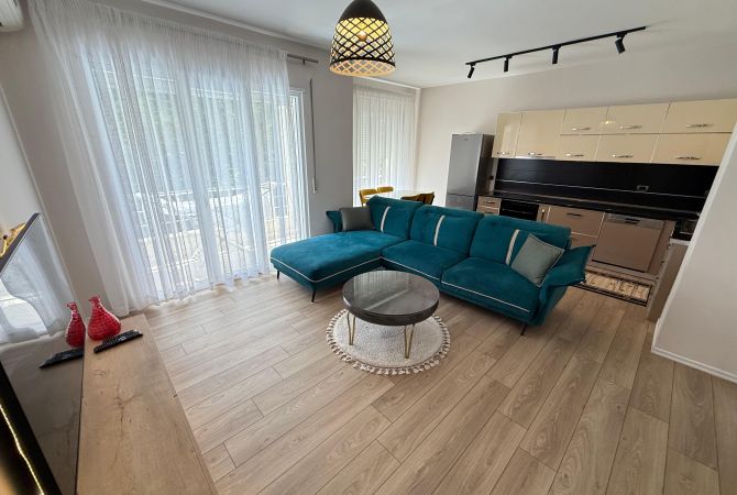 Shtepi me qera Apartament ne Tirane, 2+1, Mobilimi E mobiluar, Pagesa 800  Euro.