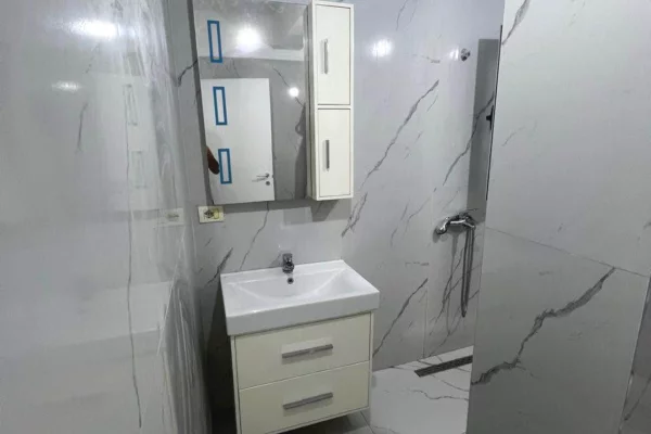 Appartamento in affitto a Tirana 1+1, Arredato