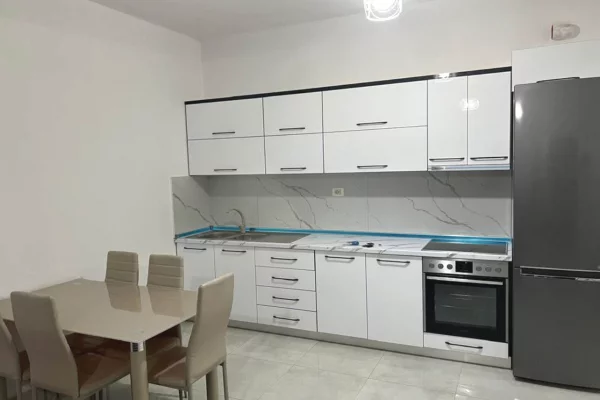 Casa in affitto 1+1 a Tirana - 450 Euro