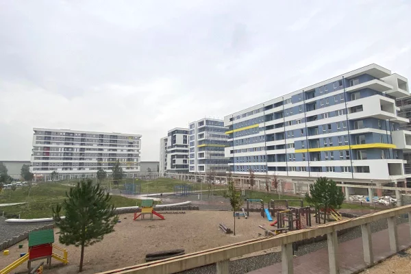 Shtepi ne shitje Apartament ne Tirane, 2+1, Mobilimi Bosh, pa mobiluar, Pagesa 94,700  Euro.