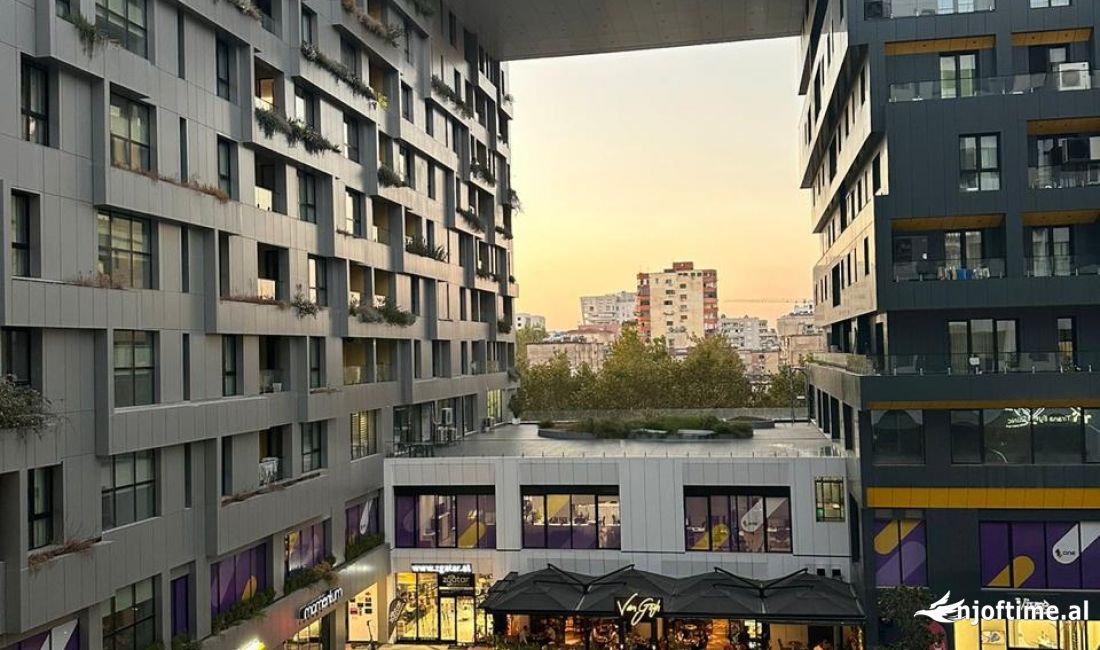 Ambient per Qera 100 m2, Kompleksi Arlis, Rruga e Kavajes.