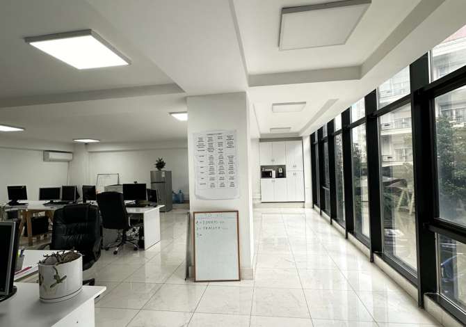Ambient biznesi me qera 3+1 ne Tirane - 1,500 Euro