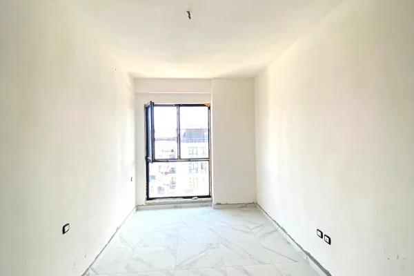 Shtepi ne shitje Apartament ne Tirane, 1+1, Mobilimi Bosh, pa mobiluar, Pagesa 126,000  Euro.
