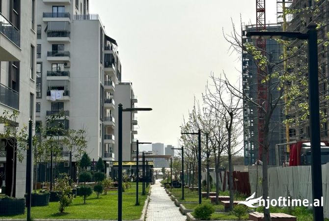 Ambient biznesi per shitje, 76 m2,Kompleksi Turdiu