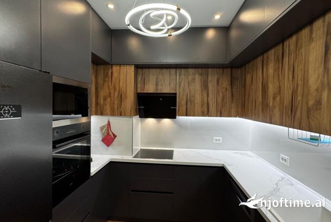 Shtepi me qera Apartament ne Tirane, 2+1, Mobilimi E mobiluar, Pagesa 750  Euro.