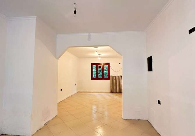 Ambient biznesi me qera 1+1 ne Tirane - 400 Euro