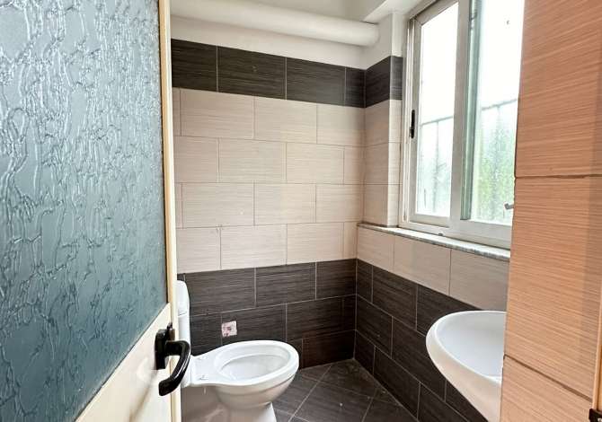 Ambient biznesi me qera 1+1 ne Tirane - 400 Euro