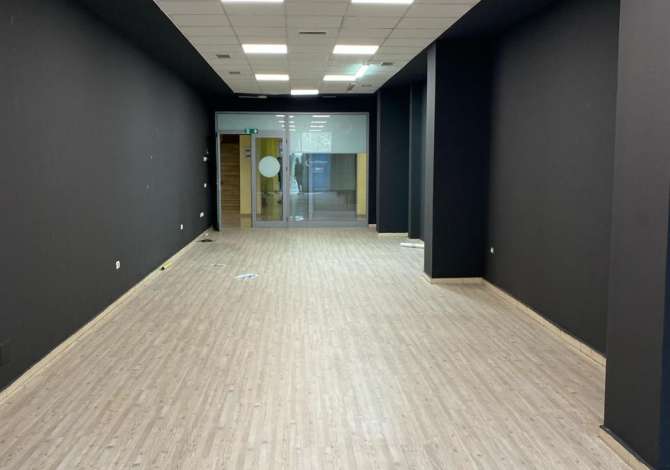 Ambient biznesi me qera 1+1 ne Tirane - 50,000 Leke