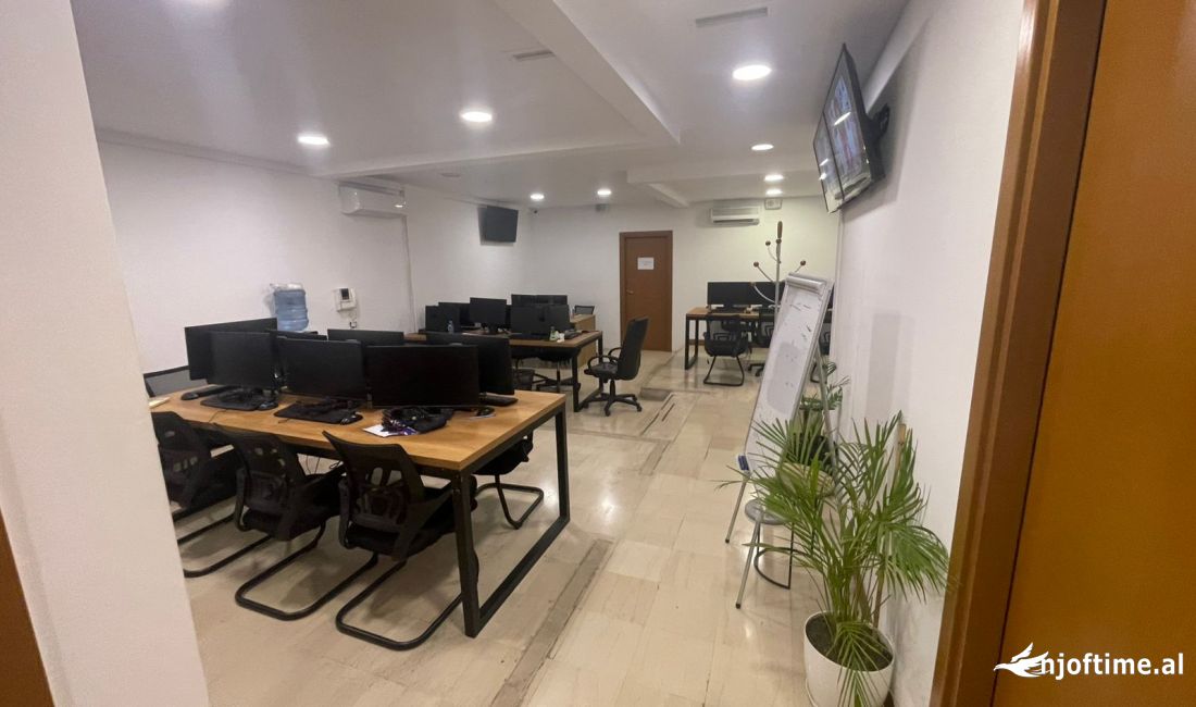 Apartament per qera per zyra,200 m2,Bllok