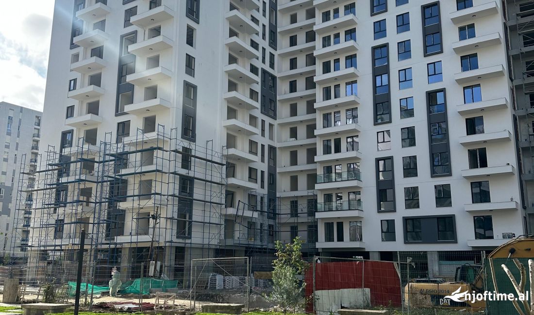 Shtepi ne shitje Apartament ne Tirane, 3+1, Mobilimi Bosh, pa mobiluar, Pagesa 186,760  Euro.